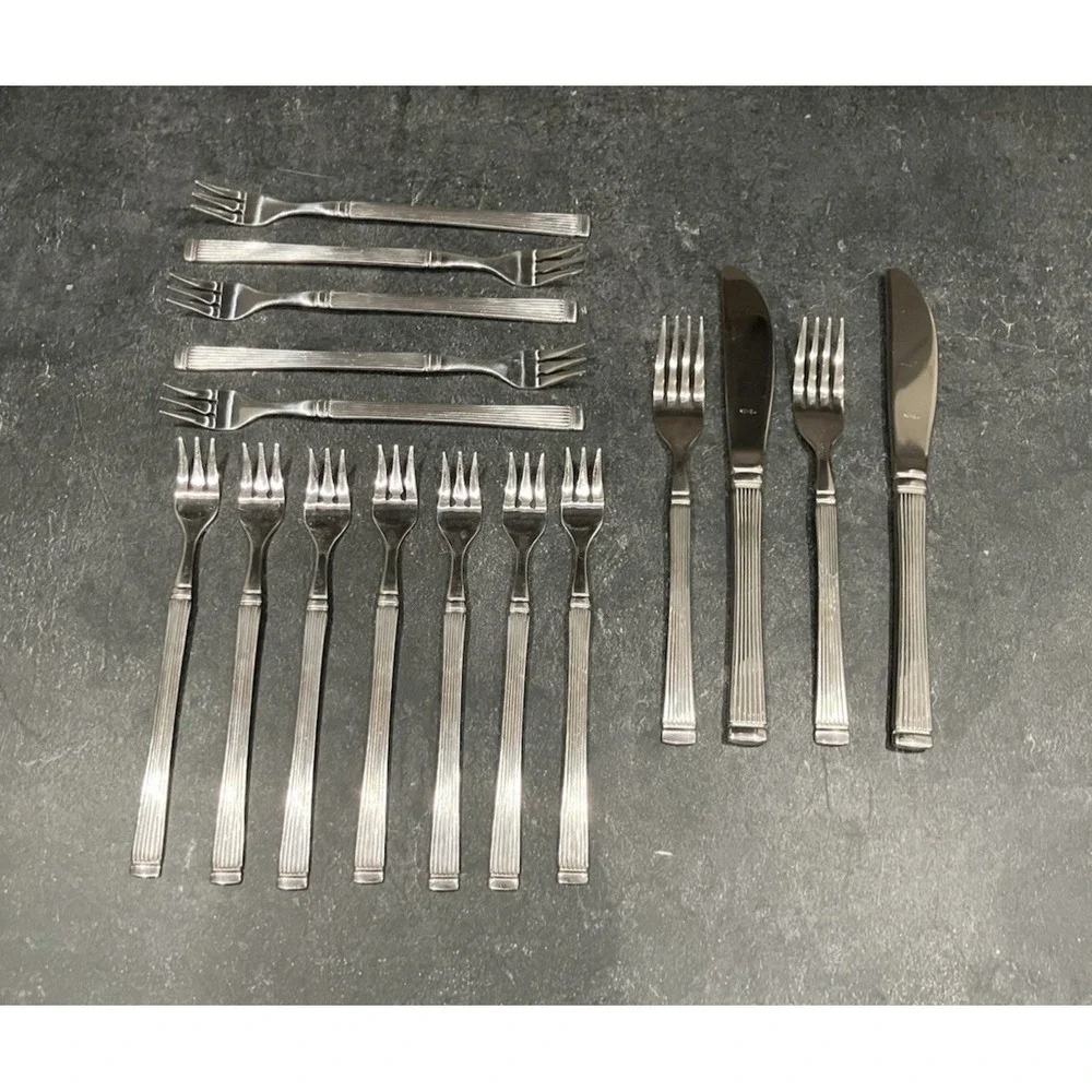 16 Mandolin Stainless Michael Lloyd Stainless Ribbed Cocktail Fork Youth Flatwre